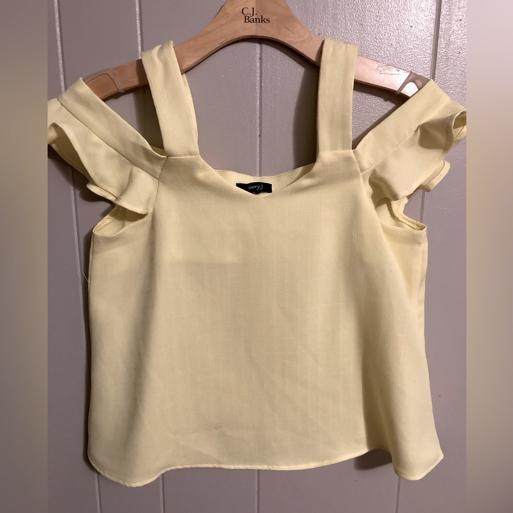 Beautiful soft yellow top